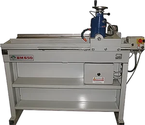 BM 650 heavy-duty grinding machine for sharpening large industrial tools and enhancing precision in manufacturing environments.